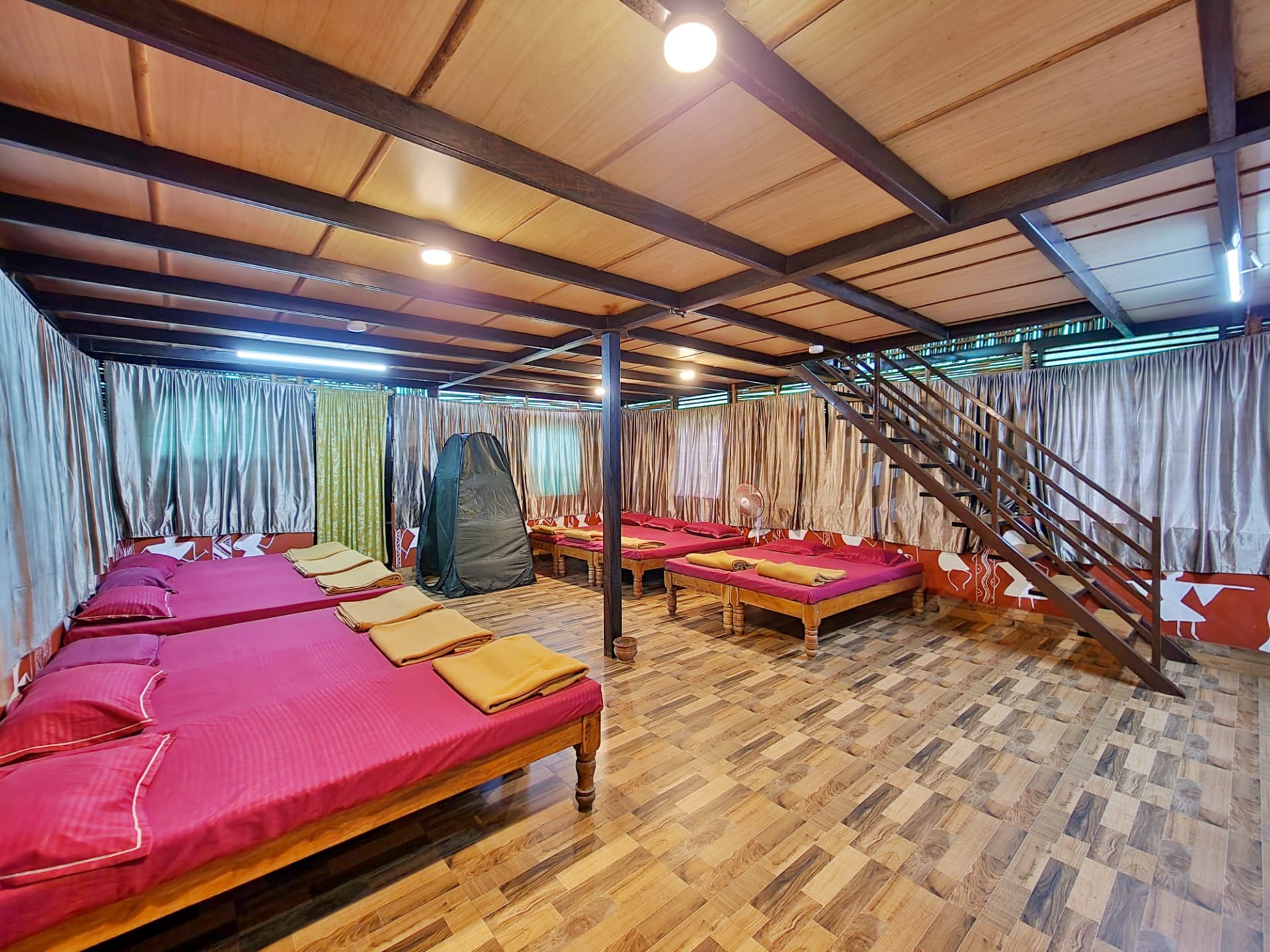Group Wooden Cottage photo 6