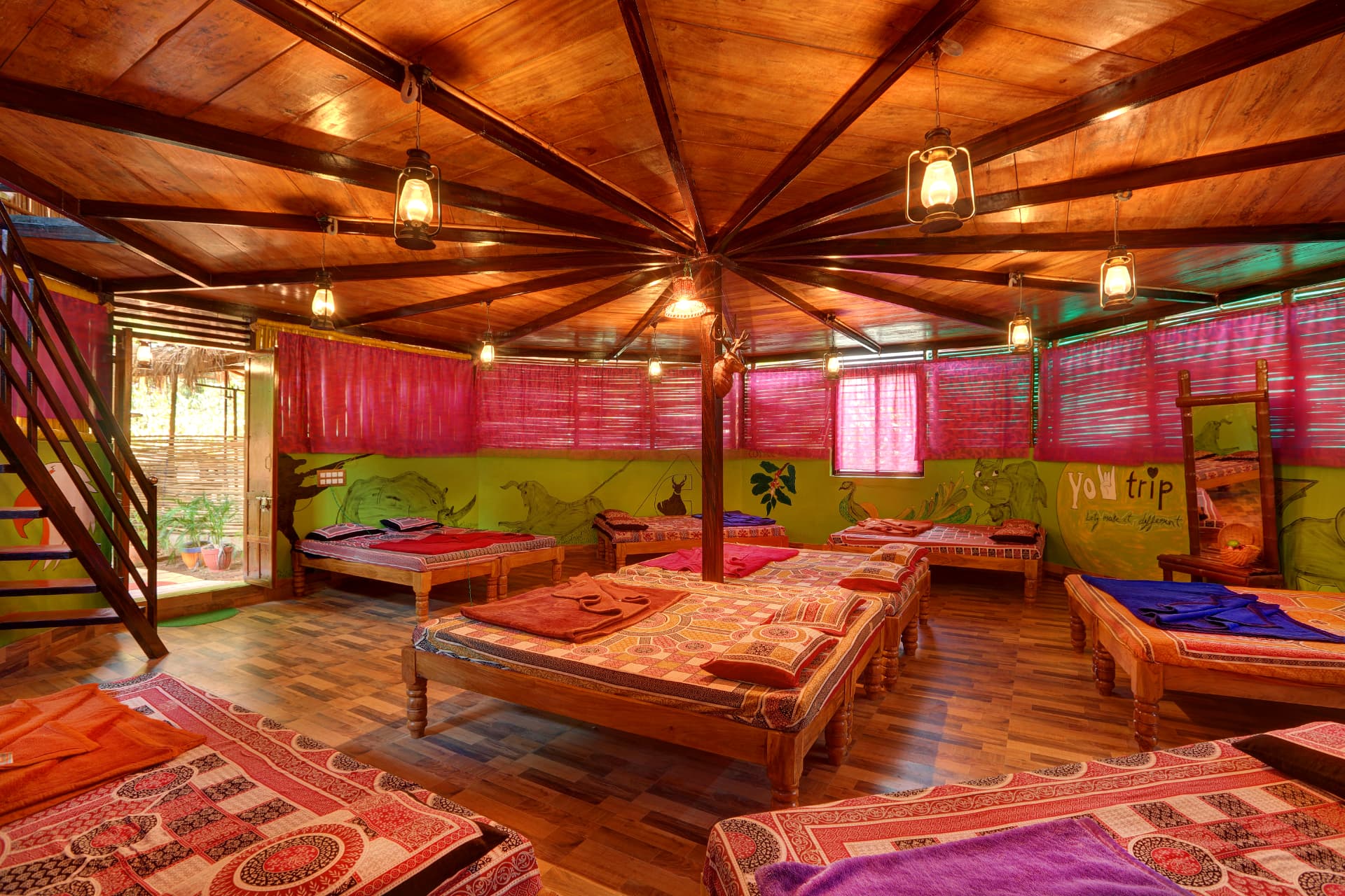 Group Wooden Cottage photo 4